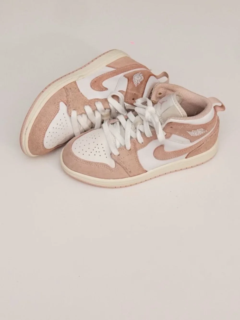 NIKE AIR JORDAN 1 SE MID WHITE/LEGEND PINK  SIZE 13C